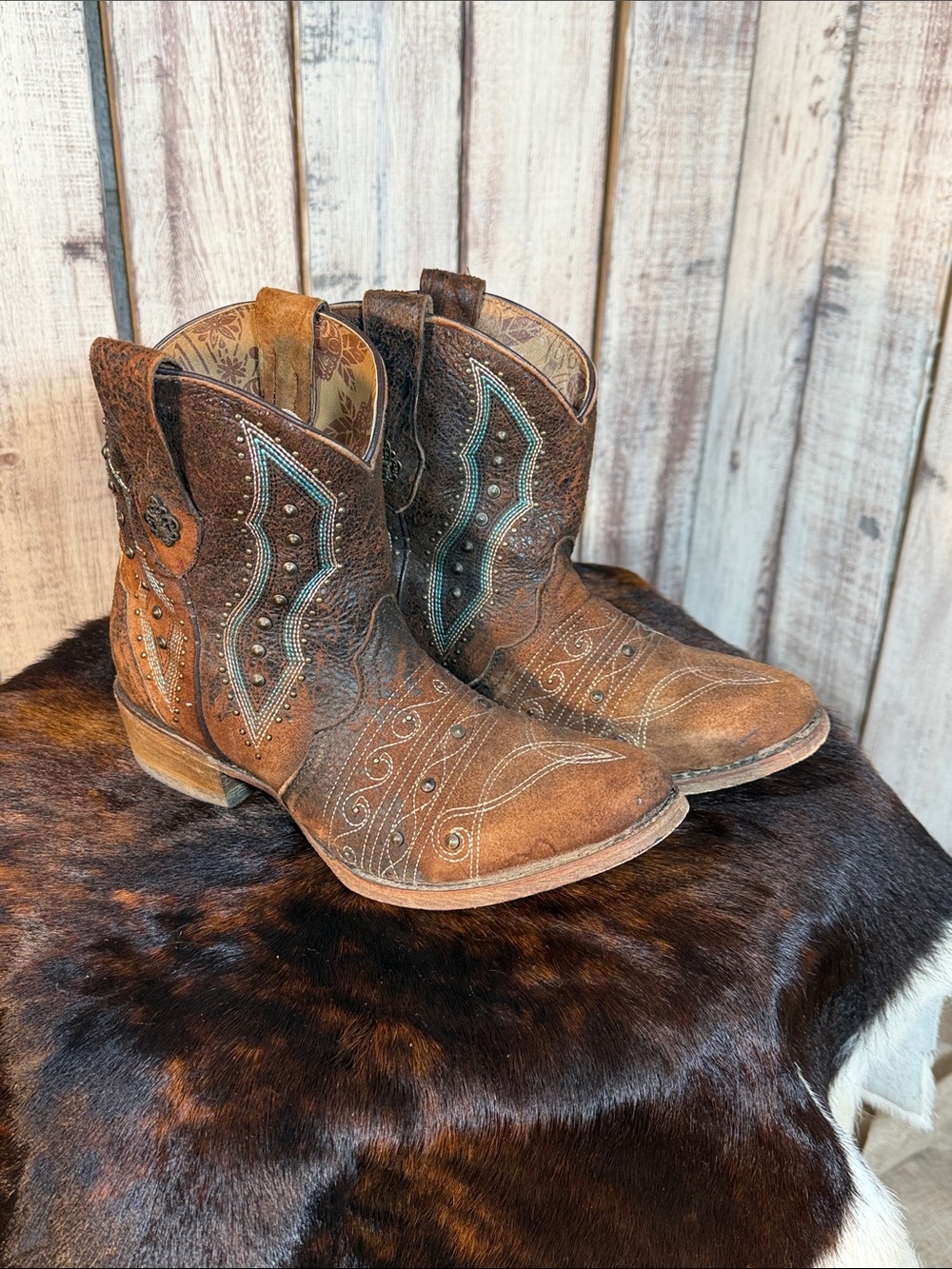 Corral Brown Distressed Leather Western Ankle Boots with Cowboy Boot Stitching